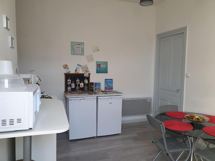 Appartement Duplexe De 1 A 4 Chambres Privees Dans Maison Le Teil Exterior foto